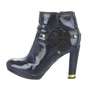 Tory Burch Patent Leather Whitney Bootie in Black Gold Accents Logo Size 10